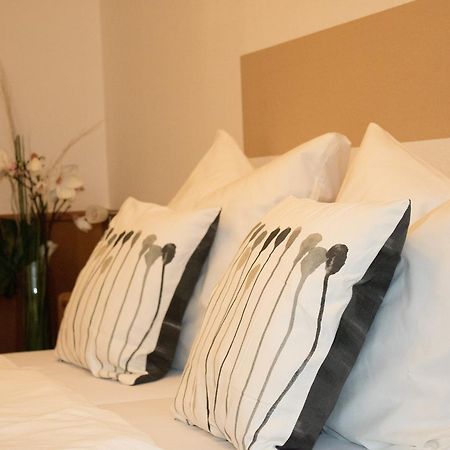 Stadthotel Russelsheim Bagian luar foto