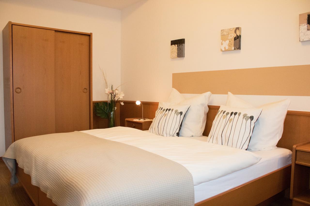 Stadthotel Russelsheim Bagian luar foto