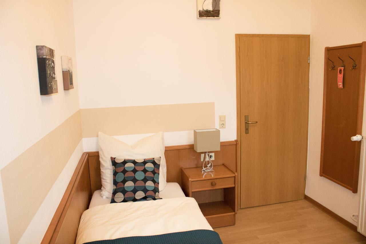 Stadthotel Russelsheim Bagian luar foto