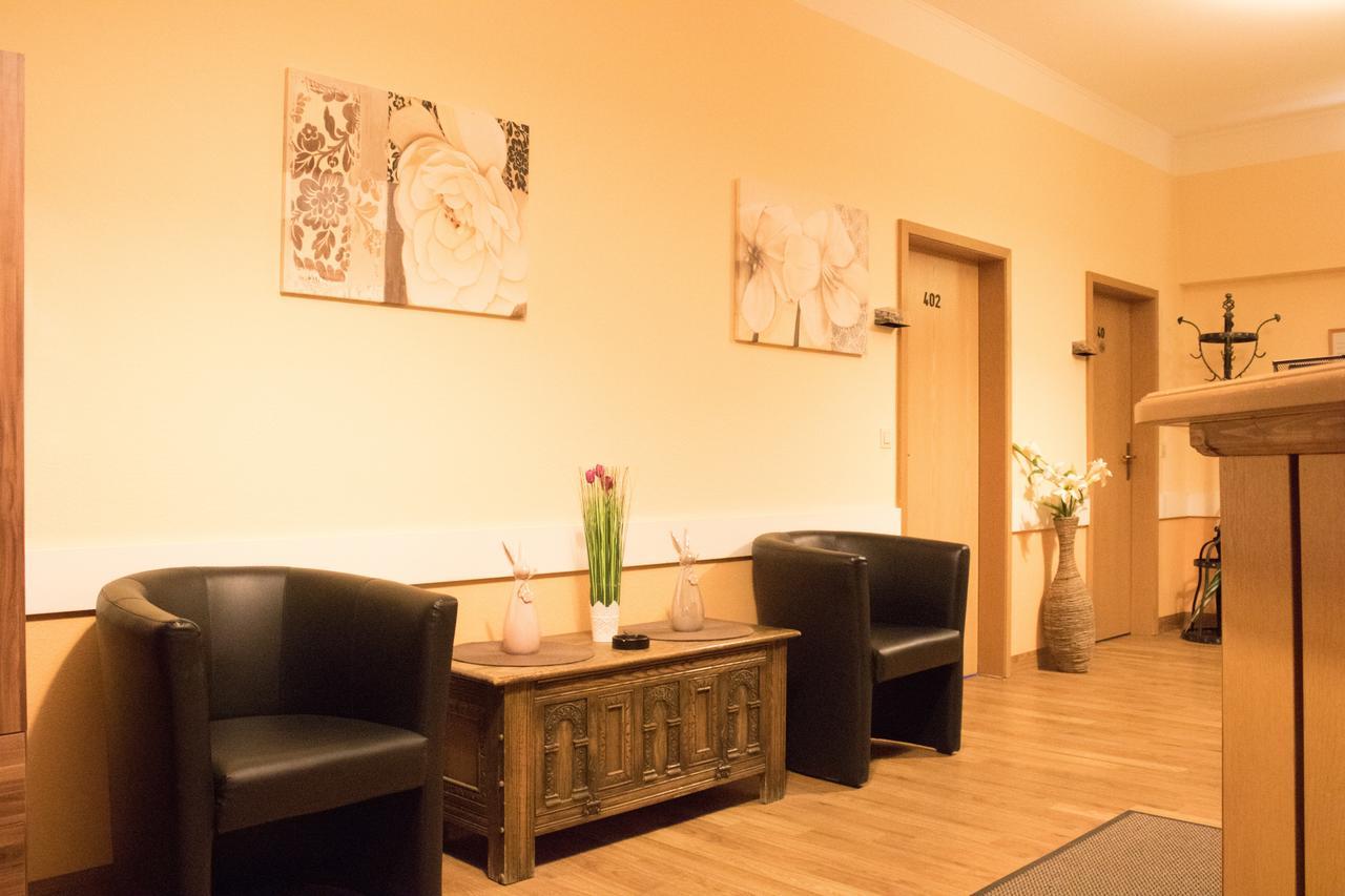 Stadthotel Russelsheim Bagian luar foto